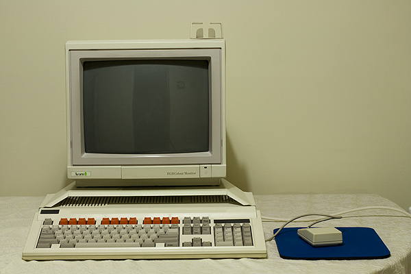 Acorn BBC A3000 with monitor stand and AKF12 monitor